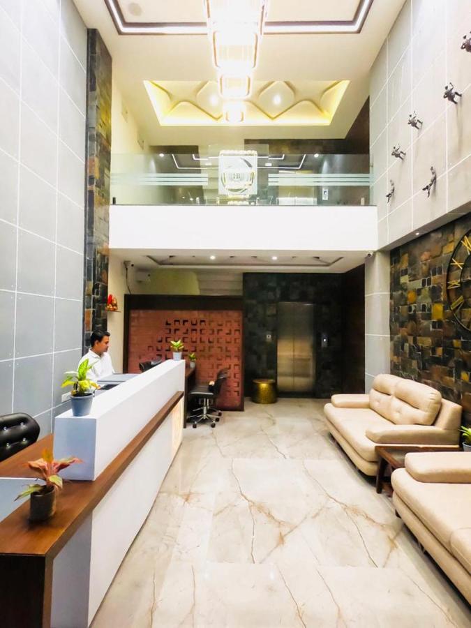 Hotel The Bellevue Indore Exterior photo
